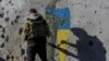 Situat la 50 de kilometri de granița cu Rusia, orașul ucrainean Kupiansk din nord-estul țării, a fost considerat un premiu pentru forțele rusești atunci când s-a predat în februarie, fără să se tragă vreun foc de armă.