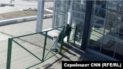 Стопкадър с руските войници в записа