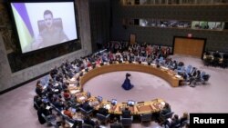 Украинският президент Володимир Зеленски говори пред членовете на Съвета за сигурност на ООН.