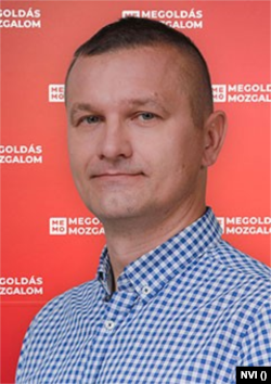 Kudron-Tonigold Nándor Antóniusz, a MeMo kalocsai jelöltje korábban más formációknál is szerencsét próbált, volt az SZDSZ, a Jobbik és a Momentum támogatásával induló jelölt, Kiskőrösön korábban be is jutott az önkormányzatba szlovén kisebbségi jelöltként