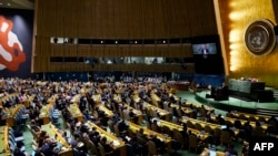Амбасадорот на Украина во ОН Сергиј Кислица зборува за време на гласањето на Генералното собрание на ОН за нацрт-резолуција со која се бара суспендирање на Русија од Советот за човекови права на ОН во Њујорк на 7 април 2022 година.