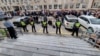 Минималецот предизвика штрајкови во јавниот сектор, но и дебата за превработеноста