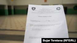 Deklarata e pëlqimit që duhet ta nënshkruajnë prindërit në mënyrë që fëmijët e tyre të mund të vaksinohen kundër koronavirusit.