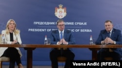 Članica i trenutna predsjedavajuća Predsjedništva BiH Željka Cvijanović, predsjednik Srbije Aleksandar Vučić i predsjednik Republike Srpske Milorad Dodik nakon sastanka u Beogradu, 24. novembra 2022.