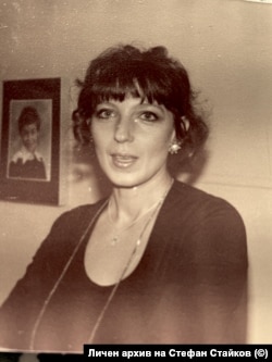 Анна Манолова (Силвия Стайкова)