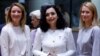 Presidentja e Parlamentit Evropian Roberta Metsola, presidentja e Kosovës Vjosa Osmani dhe kryeministrja e Estonisë Kaja Kallas pozojnë para samitit të vendeve të Ballkanit Perëndimor me liderët e BE-së, në Bruksel, Belgjikë, 23 qershor 2022.