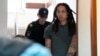Brittney Griner, basketbollistja amerikane e arrestuar në aeroportin e Moskës, rrezikon deri në 10 vjet burg nëse shpallet fajtore.