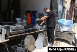 Kerim Pervizaj thotë se ndoshta do t'i duhet të largohet për në shtetet perëndimore për një jetë më të mirë.