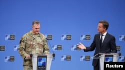 Komandanti suprem i NATO-s për Evropë, gjenerali Alexus Grynkewich, dhe shefi i NATO-s, Mark Rutte. 