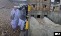Në janar të vitit 2022, talibanët lëshuan ujë nga diga e Kamal Khanit në lumin Helmand në provincën Nimroz në liqenin e Hamunit.