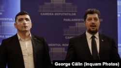 Ambii copreședinți AUR au discursuri ultranaționaliste, în care România este fie sluga occidentului, fie oaia neagră a Uniunii Europene.