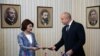 Председателката на ПГ на ГЕРБ-СДС Десислава Атанасова и президентът Румен Радев