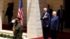 Presidenti palestinez, Mahmoud Abbas, dhe presidenti i SHBA-së, Joe Biden, në Betlehem, në Bregun Perëndimor, 15 korrik 2022.