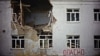 Иллюстрационное фото. Поврежденный дом в Луганской области, октябрь 2015 года