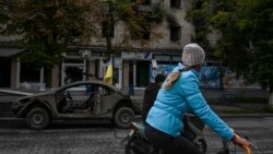 "Били прямо тут, в камерах" 