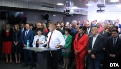 Последната пресконференция на премиера Борисов, на която той потвърди, че на една от изтеклите снимки е заснет именно той, докато спи