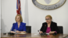 Sekretarja e Jashtme britanike, Lizz Truss (majtas), dhe udhëheqësja e diplomacisë së Bosnjës, Bisera Turkoviq.
