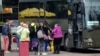 Само петима от очакваните 250 украинци заминаха в неделя от Варна към вътрешността на страната.