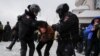 Жесткие задержания в Москве и Санкт-Петербурге