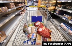 Az infláció három évtizede a legmagasabb szintre ugrott Németországban. Az energiától és az élelmiszerektől kezdve a papíron át a bérleti díjig az árak kíméletlenül emelkednek mind Németországban, mind Európa-szerte (a kép illusztráció)