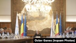 Viorica Dăncilă, prezidând o ședință de guvern