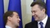 Президент России Дмитрий Медведев и президент Украины Виктор Янукович (слева направо), 2010