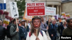 „Trump, du-te acasă”. Protest în centrul Londrei, pe 17 septembrie.