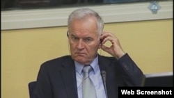 Ratko Mladić na suđenju u Hagu, 21. kolovoz 2012.