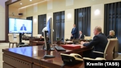 Predsednik Rusije Vladimir Putin na video konferenciji Samita G20