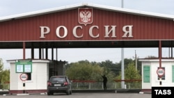 Російська Бєлгородська область межує з Харківською та Сумською областями.