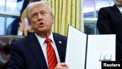 Donald Trump rendelete az alumínium importjára vonatkozó vámok megemeléséről
