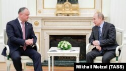 Vladimir Putin de vorbă cu Igor Dodon la Kremlin