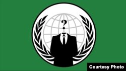 Логотип організації Anonymous. «Костюм без голови» представляє відсутність у організації лідера і анонімність