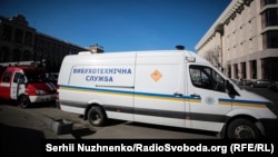 Hundreds of Ukrainian schools have had to be evacuated since the start of the year amid a spate of fake bomb threats that Kyiv blames on Russia. (file photo)