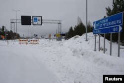 Закрытый пограничный переход между Россией и Финляндией в Виролахти