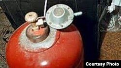 Из-за отсутствия природного газа многие люди в Узбекистане обогревают свои дома с помощью пропановых газовых баллонов.