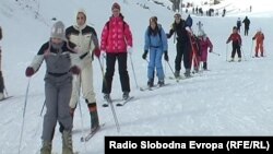 Скијање на Попова Шапка.