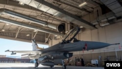 F-16 