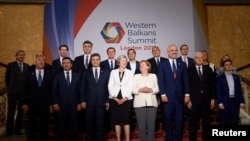 Zajednička fotografija britanske premijerke Therese May, nemačke kancelarke Angele Merkel i premijera zemalja Zapadnog Balkana, London