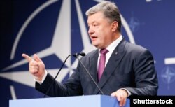 Ukrainian President Petro Poroshenko (file photo)