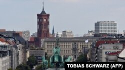 Berlini.
