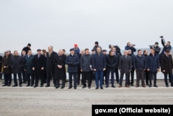 Oficialități și diplomați la ceremonie
