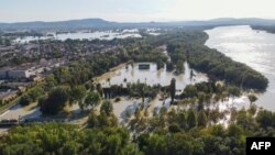 Dunărea ieșită din albie la Esztergom, la nord-vest de Budapesta, pe 20 septembrie 2024.