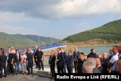 Presidenti Vuçiq gjatë adresimit për media në Liqenin e Ujmanit