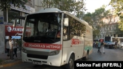 Istanbul, cu autobuzul la miting, 24 iulie 2016
