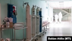 Oxigénpalackok a fehérgyarmati kórházban 2021. április 2-án (képünk illusztráció)
