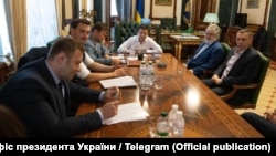 Ուկրաինայի նախագահ Վլադիմիր Զելենսկին հանդիպում է գործարար Իգոր Կոլոմոյսկու հետ, Կիև, 10-ը սեպտեմբերի, 2019թ․