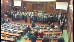 Gazi lotsjellës ndërpret punimet në Kuvend