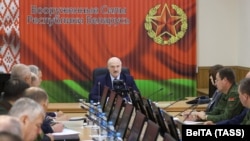 Președintele belarus Aleksandr Lukașenka la o ședință la Ministerul Apărării. 15 august 2020