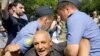 Милиция задерживает защитников Химкинского леса